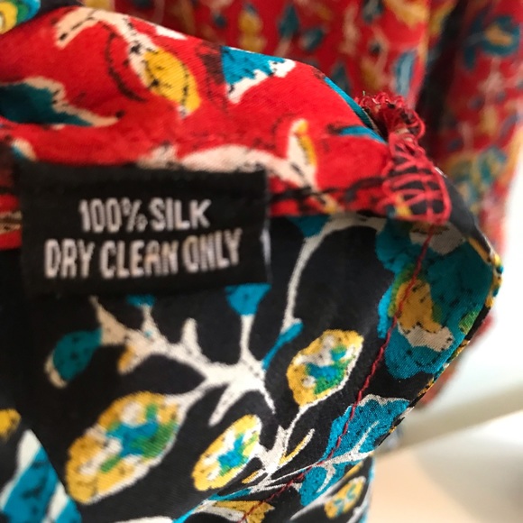Tolani Silk Floral Top - Picture 5 of 5